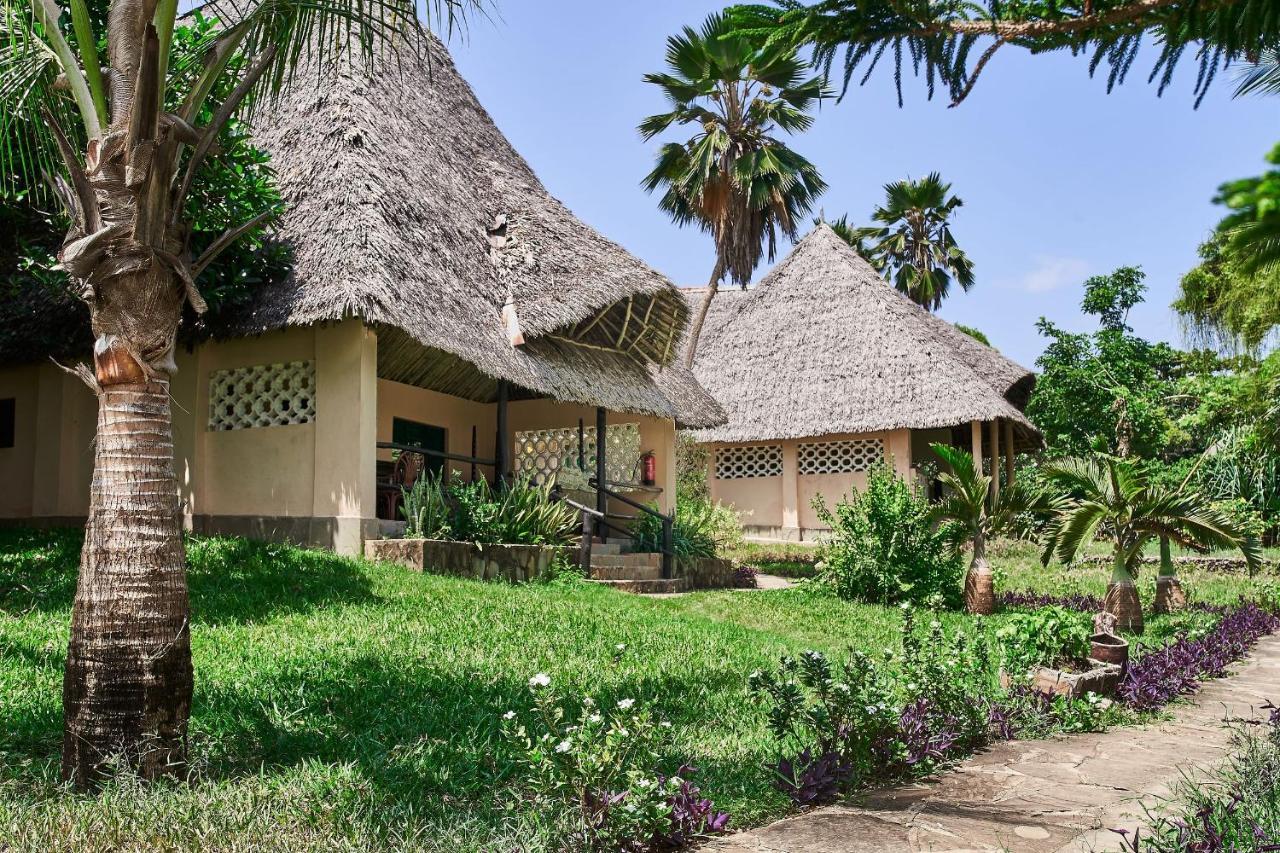 Coral Beach Resort Diani Beach Eksteriør bilde