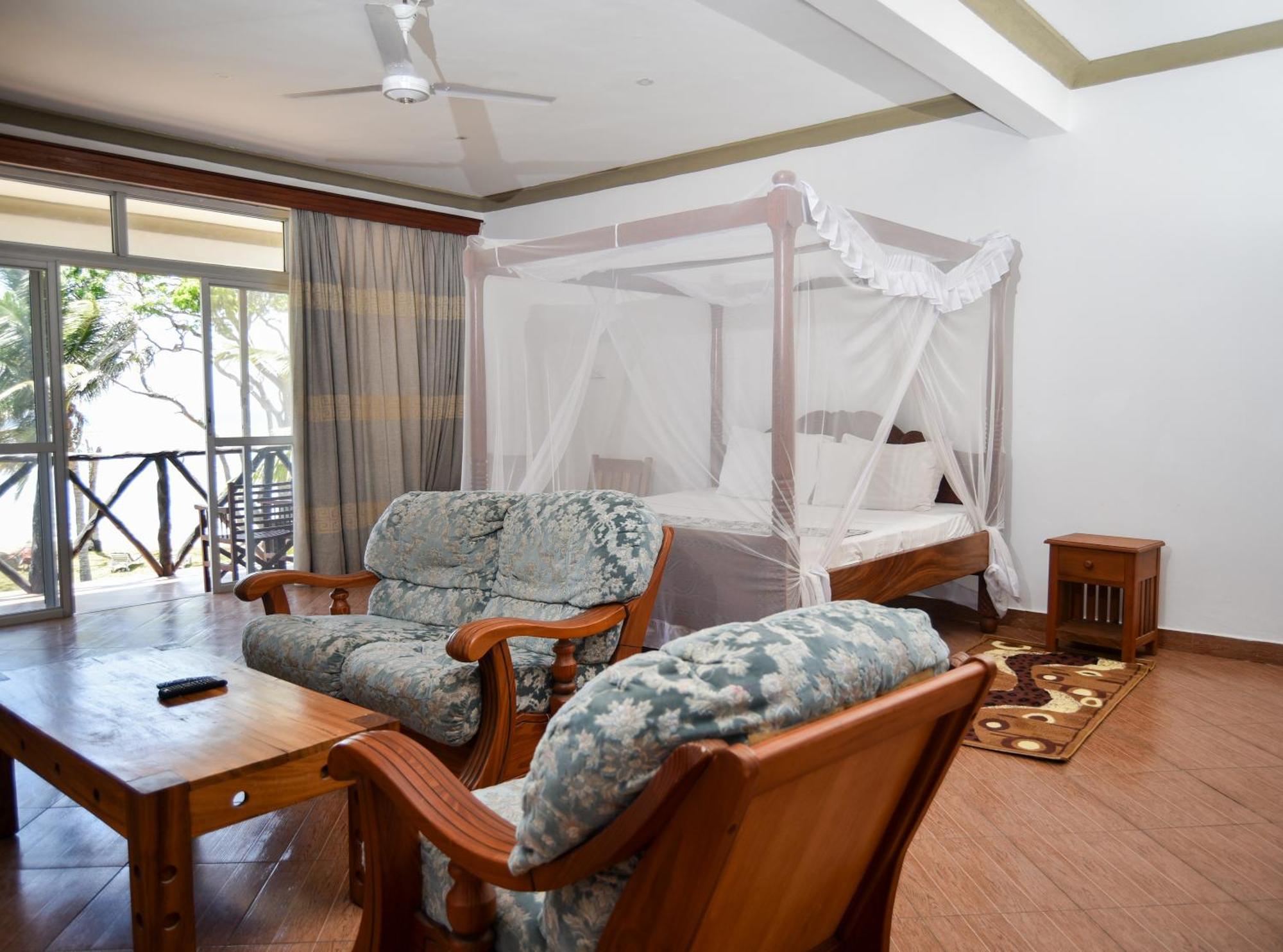 Coral Beach Resort Diani Beach Eksteriør bilde