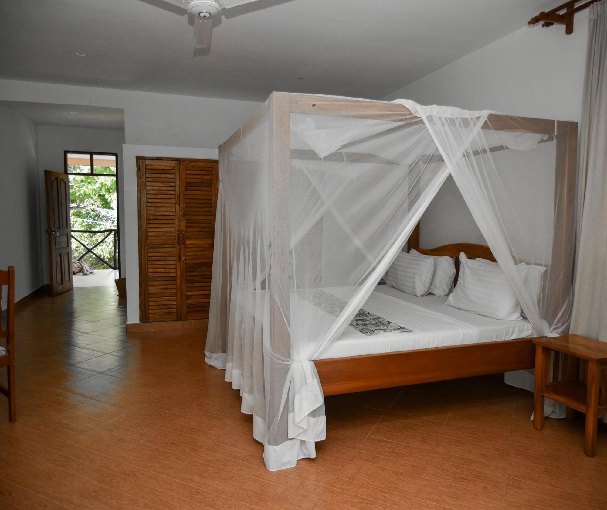 Coral Beach Resort Diani Beach Eksteriør bilde