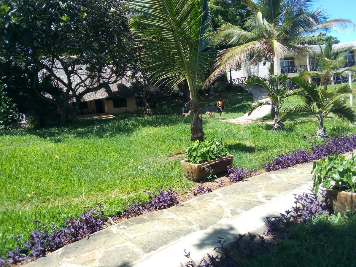 Coral Beach Resort Diani Beach Eksteriør bilde
