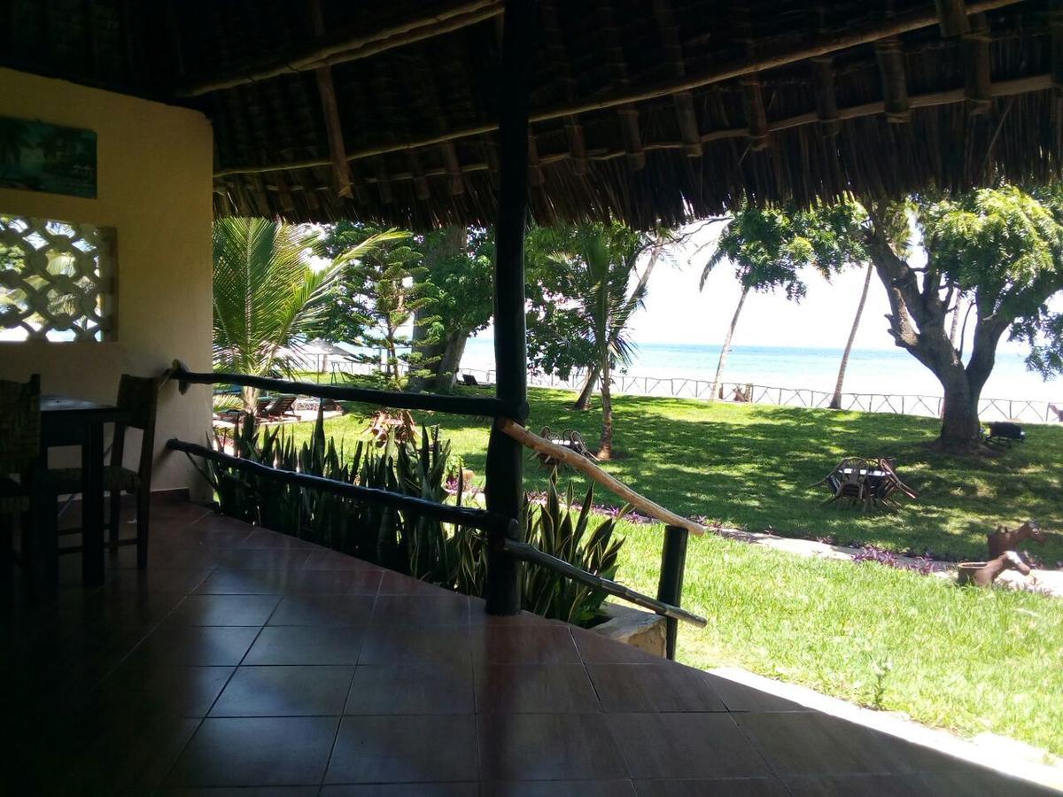 Coral Beach Resort Diani Beach Eksteriør bilde